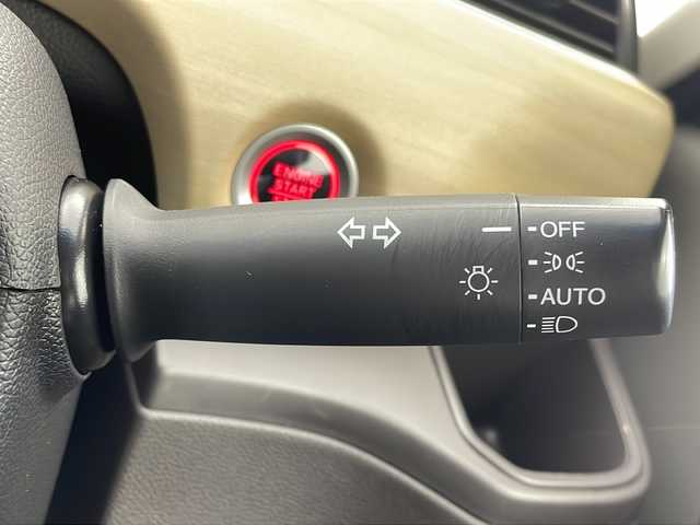 ホンダ フリード G ホンダセンシング 新潟県 2019(令1)年 5.4万km ホワイトオーキッドパール 純正SDナビ（Bluetooth・CD・DVD・USB）/両側パワスラ　/フリップダウンモニター　/追従クルーズコントロール/バックカメラ　/フルセグ　/前後ドライブレコーダー/レーンキープアシスト　/LEDオートライト　/衝突被害軽減システム　/フロントワイパーデアイサー/ETC/純正フロアマット/純正１５インチアルミホイール