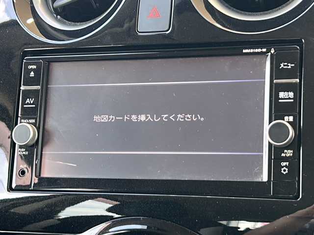 日産 ノート e－パワー X 静岡県 2019(平31)年 7万km ブリリアントホワイトパール 純正ナビ/・CD/DVD/・FM/AM/・Bluetooth/・SD/・フルセグTV/主要装備/・アラウンドビューモニター/・衝突被害軽減システム/・ＥＴＣ/・横滑り防止装置/・レーンキープアシスト/・コーナーセンサー/・先行車発進お知らせ機能/・オートライト/・ＬＥＤヘッドライト/・ドライブレコーダー/・ステアリングスイッチ