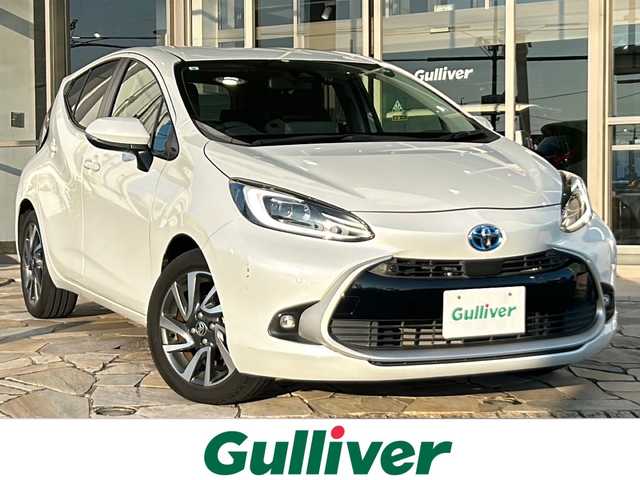 トヨタ アクア Z 静岡県 2021(令3)年 5.1万km プラチナホワイトパールマイカ 純正ディスプレイオーディオ/・CD/・DVD/・Bluetooth/・AM/・FM/主要装備/・トヨタセーフティーセンス/・追従クルコン/・レーンキープ/・衝突軽減ブレーキ/・クリアランスソナー/・パーキングサポート/・D+N席シートヒーター/・ハンドルヒーター/・100V充電/・ETC/・前方ドラレコ/・ステアリングスイッチ/・オートライト