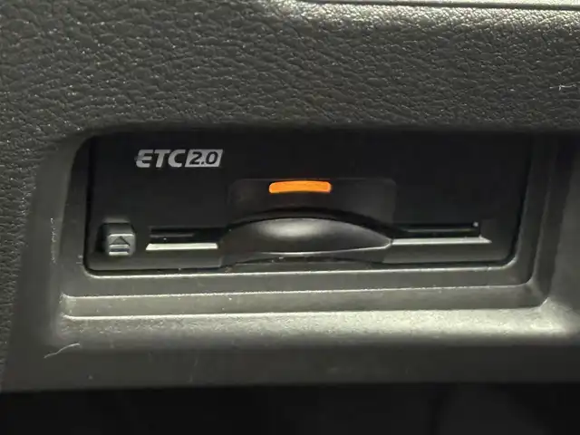 日産 セレナ ハイウェイスター V 愛知県 2023(令5)年 5.8万km プリズムホワイト 純正ナビ/（BT/スマホ連動/フルセグ）/HDMI/置くだけ充電/全方位カメラ/ETC2.0/前後ドラレコ/追従クルーズコントロール/デジタルインナーミラー/コーナーセンサー/プロパイロット/両側パワースライドドア/後席オートエアコン/パドルシフト/ヘッドアップディスプレイ