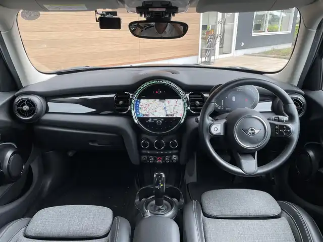 ＭＩＮＩ ミニ クーパー D 宮崎県 2022(令4)年 5.3万km MINI Yoursエニグマティックブラック 純正HDDナビ/・Bluetooth/・USB/・AM FM/バックカメラ/・リアコーナーセンサー /ハーフレザーシート/アイドリングストップ/クルーズコントロール/プッシュスタート/ETC/LEDヘッドライト/・オートライト/ドライブレコーダー/社外CABANA製フロアマット