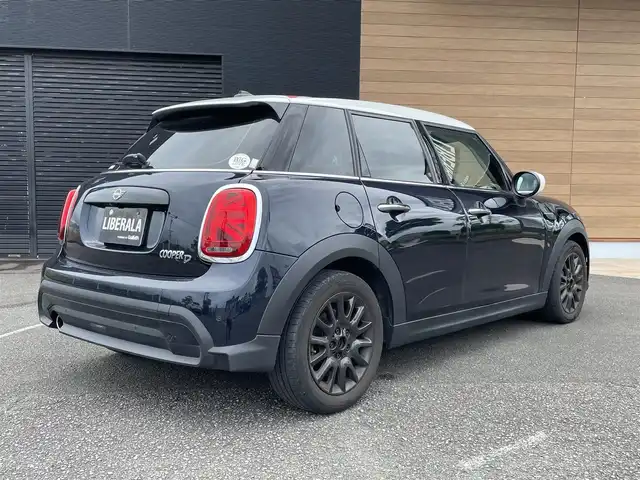 ＭＩＮＩ ミニ クーパー D 宮崎県 2022(令4)年 5.3万km MINI Yoursエニグマティックブラック 純正HDDナビ/・Bluetooth/・USB/・AM FM/バックカメラ/・リアコーナーセンサー /ハーフレザーシート/アイドリングストップ/クルーズコントロール/プッシュスタート/ETC/LEDヘッドライト/・オートライト/ドライブレコーダー/社外CABANA製フロアマット