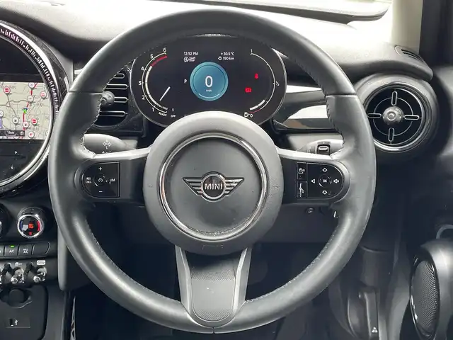 ＭＩＮＩ ミニ クーパー D 宮崎県 2022(令4)年 5.3万km MINI Yoursエニグマティックブラック 純正HDDナビ/・Bluetooth/・USB/・AM FM/バックカメラ/・リアコーナーセンサー /ハーフレザーシート/アイドリングストップ/クルーズコントロール/プッシュスタート/ETC/LEDヘッドライト/・オートライト/ドライブレコーダー/社外CABANA製フロアマット