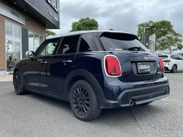 ＭＩＮＩ ミニ クーパー D 宮崎県 2022(令4)年 5.3万km MINI Yoursエニグマティックブラック 純正HDDナビ/・Bluetooth/・USB/・AM FM/バックカメラ/・リアコーナーセンサー /ハーフレザーシート/アイドリングストップ/クルーズコントロール/プッシュスタート/ETC/LEDヘッドライト/・オートライト/ドライブレコーダー/社外CABANA製フロアマット