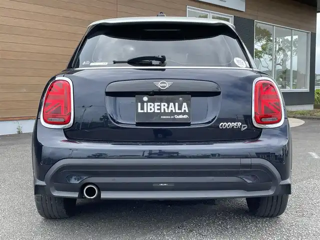 ＭＩＮＩ ミニ クーパー D 宮崎県 2022(令4)年 5.3万km MINI Yoursエニグマティックブラック 純正HDDナビ/・Bluetooth/・USB/・AM FM/バックカメラ/・リアコーナーセンサー /ハーフレザーシート/アイドリングストップ/クルーズコントロール/プッシュスタート/ETC/LEDヘッドライト/・オートライト/ドライブレコーダー/社外CABANA製フロアマット