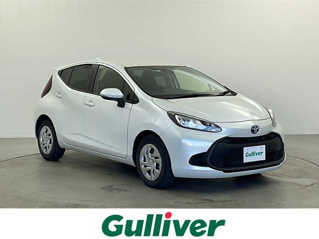 トヨタ アクア X 栃木県 2022(令4)年 5.5万km プラチナホワイトパールマイカ 純正ディスプレイオーディオ/ 【Bluetooth/USB/Miracast/AM/FM】/トヨタセーフティセンス/・プリクラッシュセーフティ/・レーダークルーズコントロール/・レーンキープアシスト/・オートマチックハイビーム/LEDヘッドライト/ヘッドライトレベライザー/ETC/ステアリングスイッチ/電動格納ミラー/純正フロアマット/スマートキー×2本/サイド+カーテンエアバッグ