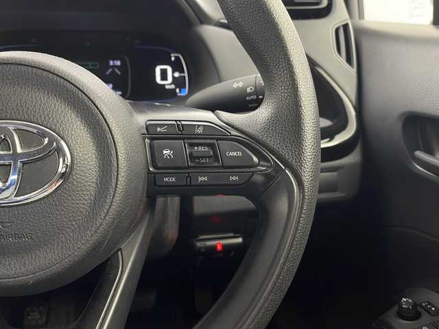 トヨタ アクア X 栃木県 2022(令4)年 5.5万km プラチナホワイトパールマイカ 純正ディスプレイオーディオ/ 【Bluetooth/USB/Miracast/AM/FM】/トヨタセーフティセンス/・プリクラッシュセーフティ/・レーダークルーズコントロール/・レーンキープアシスト/・オートマチックハイビーム/LEDヘッドライト/ヘッドライトレベライザー/ETC/ステアリングスイッチ/電動格納ミラー/純正フロアマット/スマートキー×2本/サイド+カーテンエアバッグ