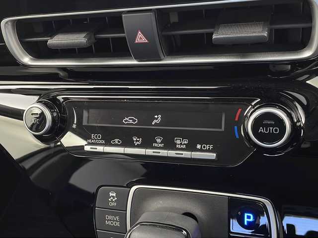 トヨタ アクア X 栃木県 2022(令4)年 5.5万km プラチナホワイトパールマイカ 純正ディスプレイオーディオ/ 【Bluetooth/USB/Miracast/AM/FM】/トヨタセーフティセンス/・プリクラッシュセーフティ/・レーダークルーズコントロール/・レーンキープアシスト/・オートマチックハイビーム/LEDヘッドライト/ヘッドライトレベライザー/ETC/ステアリングスイッチ/電動格納ミラー/純正フロアマット/スマートキー×2本/サイド+カーテンエアバッグ