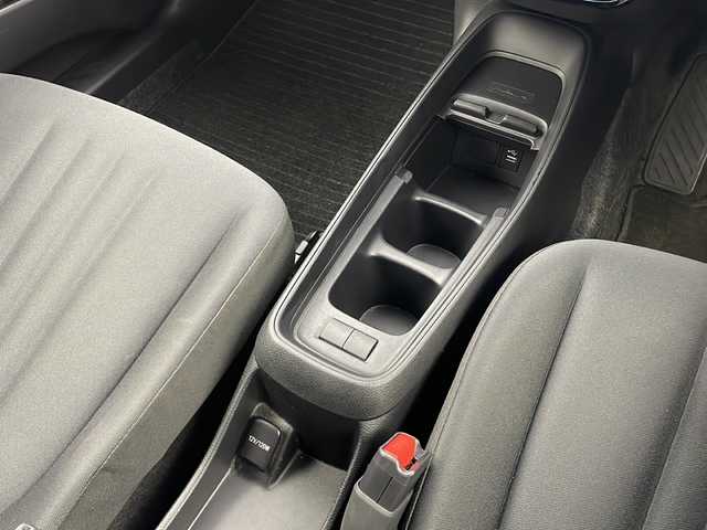 トヨタ アクア X 栃木県 2022(令4)年 5.5万km プラチナホワイトパールマイカ 純正ディスプレイオーディオ/ 【Bluetooth/USB/Miracast/AM/FM】/トヨタセーフティセンス/・プリクラッシュセーフティ/・レーダークルーズコントロール/・レーンキープアシスト/・オートマチックハイビーム/LEDヘッドライト/ヘッドライトレベライザー/ETC/ステアリングスイッチ/電動格納ミラー/純正フロアマット/スマートキー×2本/サイド+カーテンエアバッグ