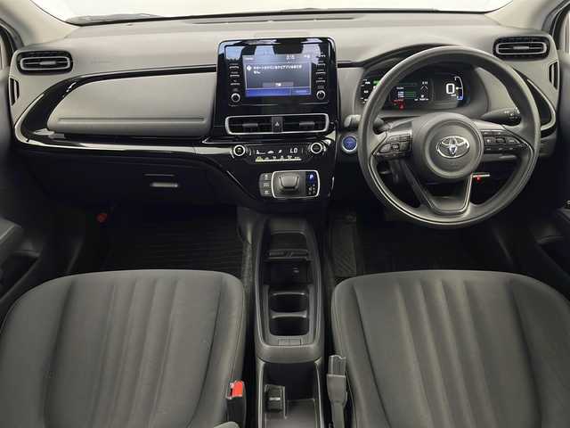 トヨタ アクア X 栃木県 2022(令4)年 5.5万km プラチナホワイトパールマイカ 純正ディスプレイオーディオ/ 【Bluetooth/USB/Miracast/AM/FM】/トヨタセーフティセンス/・プリクラッシュセーフティ/・レーダークルーズコントロール/・レーンキープアシスト/・オートマチックハイビーム/LEDヘッドライト/ヘッドライトレベライザー/ETC/ステアリングスイッチ/電動格納ミラー/純正フロアマット/スマートキー×2本/サイド+カーテンエアバッグ