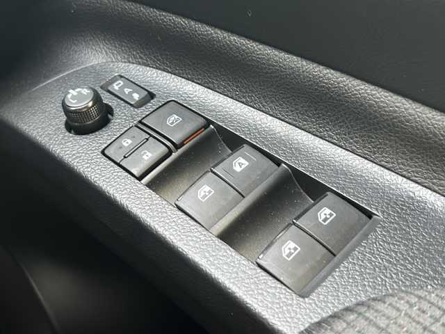 トヨタ シエンタ G 兵庫県 2021(令3)年 1.5万km ホワイトパールクリスタルシャイン 登録時走行距離14992km/アルパインナビ（7WNX）/CD/DVD/Bluetooth/フルセグTV/HDMI/バックカメラ/アルパインフリップダウンモニター/セーフティセンス/先行車発進告知機能/両側パワースライドドア/ビルトインETC/LEDヘッドランプ/オートライト/前後ドライブレコーダー/スマートキー/エンジンプッシュスタート/ブラックドアミラー/純正フロアマット/ドアバイザー/保証書/取説/スペアキー