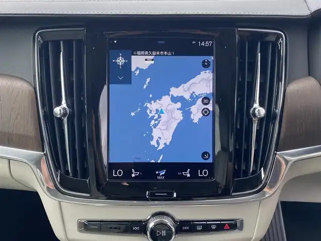 ボルボ Ｖ９０ B6 AWD インスクリプション 福岡県 2021(令3)年 2.2万km ガンＭ ・サンルーフ/・アダプティブクルーズコントロール/・純正ナビ/BT/USB/carplay/・全方位カメラ/・白革シート/シートヒーター/・フルセグ/・ETC/・純正19AW/・ステアリングヒーター/・自動駐車システム
