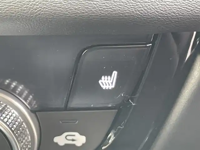 ホンダ ヴェゼル ハイブリッド e:HEV Z 東京都 2025(令7)年 0.1千km プラチナホワイトパール 登録済未使用車　/純正ナビ　/置型充電　/BSM　/ETC2.0　/レーダークルーズコントロール　/18インチ純正ホイール　/純正LED　/電動リアケート　/シートヒーター　/衝突被害軽減ブレーキ　/盗難防止装置