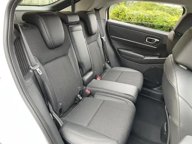 ホンダ ヴェゼル ハイブリッド e:HEV Z 東京都 2025(令7)年 0.1千km プラチナホワイトパール 登録済未使用車　/純正ナビ　/置型充電　/BSM　/ETC2.0　/レーダークルーズコントロール　/18インチ純正ホイール　/純正LED　/電動リアケート　/シートヒーター　/衝突被害軽減ブレーキ　/盗難防止装置