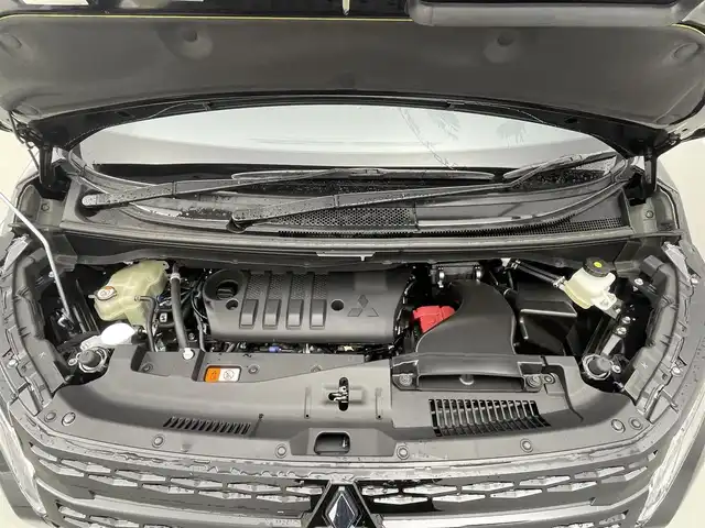 三菱 デリカＤ：５ ブラックエディション 茨城県 2025(令7)年 0.1千km アメジストブラック ブラックエディション　e-Assist/ アルパインD:5専用11型ナビゲーション（EX11NX）/アルパイン12.8型後席用モニター/電動ステップ　 AC100V /マルチアラウンドモニター/両側パワースライドドア/シートヒーター（運転席・助手席）/ステアリングヒーター/パワーバックドア/パワーシート/マルチLEDヘッドライト/LEDフォグランプ/アクティブスタビリティコントロール/衝突軽減ブレーキシステム/車線逸脱警報（LDW）/後側方車両検知警報（BSW）/リア・クロス・トラフィック・アラート（RCTA）/レーダークルーズコントロール/オートマチックハイビーム/ヒルスタートアシスト