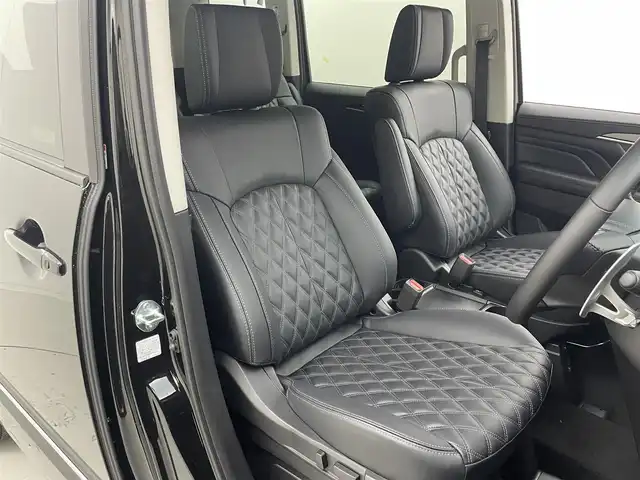 三菱 デリカＤ：５ ブラックエディション 茨城県 2025(令7)年 0.1千km アメジストブラック ブラックエディション　e-Assist/ アルパインD:5専用11型ナビゲーション（EX11NX）/アルパイン12.8型後席用モニター/電動ステップ　 AC100V /マルチアラウンドモニター/両側パワースライドドア/シートヒーター（運転席・助手席）/ステアリングヒーター/パワーバックドア/パワーシート/マルチLEDヘッドライト/LEDフォグランプ/アクティブスタビリティコントロール/衝突軽減ブレーキシステム/車線逸脱警報（LDW）/後側方車両検知警報（BSW）/リア・クロス・トラフィック・アラート（RCTA）/レーダークルーズコントロール/オートマチックハイビーム/ヒルスタートアシスト