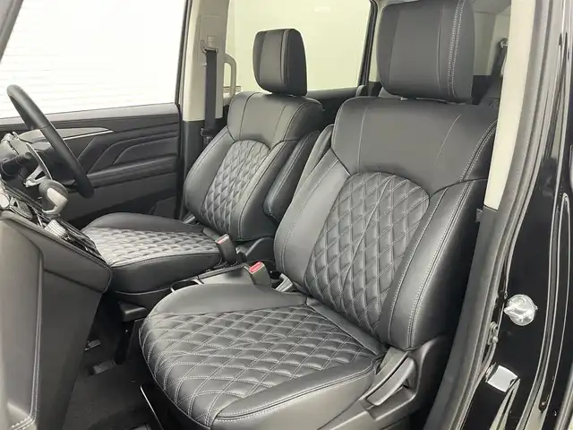 三菱 デリカＤ：５ ブラックエディション 茨城県 2025(令7)年 0.1千km アメジストブラック ブラックエディション　e-Assist/ アルパインD:5専用11型ナビゲーション（EX11NX）/アルパイン12.8型後席用モニター/電動ステップ　 AC100V /マルチアラウンドモニター/両側パワースライドドア/シートヒーター（運転席・助手席）/ステアリングヒーター/パワーバックドア/パワーシート/マルチLEDヘッドライト/LEDフォグランプ/アクティブスタビリティコントロール/衝突軽減ブレーキシステム/車線逸脱警報（LDW）/後側方車両検知警報（BSW）/リア・クロス・トラフィック・アラート（RCTA）/レーダークルーズコントロール/オートマチックハイビーム/ヒルスタートアシスト