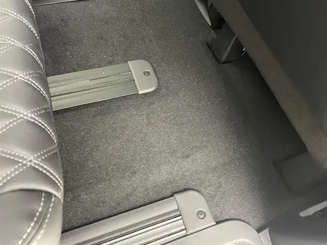 三菱 デリカＤ：５ ブラックエディション 茨城県 2025(令7)年 0.1千km アメジストブラック ブラックエディション　e-Assist/ アルパインD:5専用11型ナビゲーション（EX11NX）/アルパイン12.8型後席用モニター/電動ステップ　 AC100V /マルチアラウンドモニター/両側パワースライドドア/シートヒーター（運転席・助手席）/ステアリングヒーター/パワーバックドア/パワーシート/マルチLEDヘッドライト/LEDフォグランプ/アクティブスタビリティコントロール/衝突軽減ブレーキシステム/車線逸脱警報（LDW）/後側方車両検知警報（BSW）/リア・クロス・トラフィック・アラート（RCTA）/レーダークルーズコントロール/オートマチックハイビーム/ヒルスタートアシスト