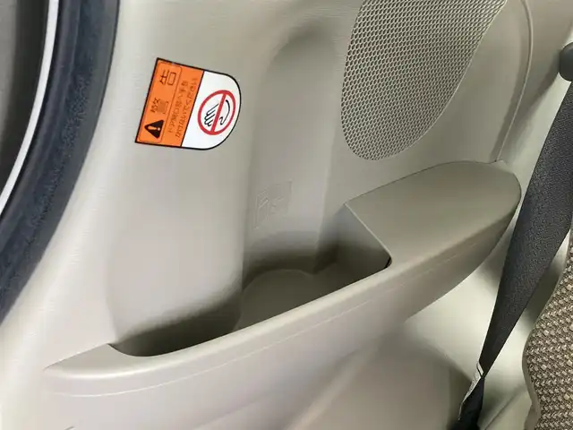 ダイハツ タント L SA Ⅲ 静岡県 2018(平30)年 2.4万km パールホワイトⅢ スマートアシスト3/純正SDナビ(NSZN-W68D)/　AM FM CD DVD Bluetooth USB/リアクリアランスソナー/センターピラーレス/リアサンシェード/アイドリングストップ/ハロゲンヘッドライト/社外フロアマット/リモコンキー/スペアキー有/フルセグTV/両側スライドドア