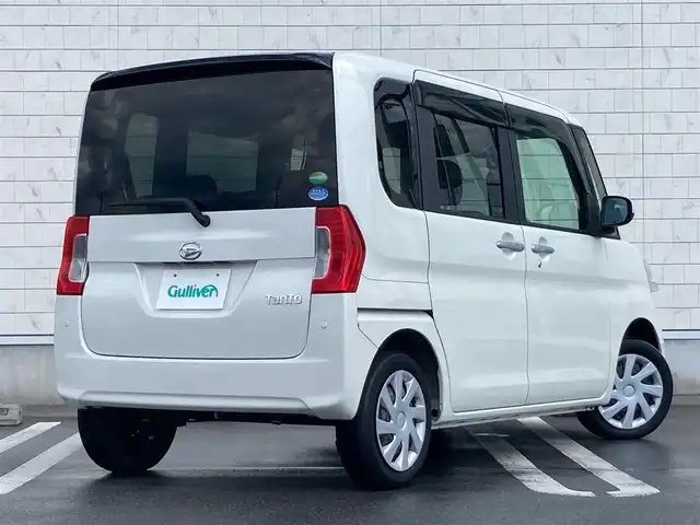 ダイハツ タント L SA Ⅲ 静岡県 2018(平30)年 2.4万km パールホワイトⅢ スマートアシスト3/純正SDナビ(NSZN-W68D)/　AM FM CD DVD Bluetooth USB/リアクリアランスソナー/センターピラーレス/リアサンシェード/アイドリングストップ/ハロゲンヘッドライト/社外フロアマット/リモコンキー/スペアキー有/フルセグTV/両側スライドドア
