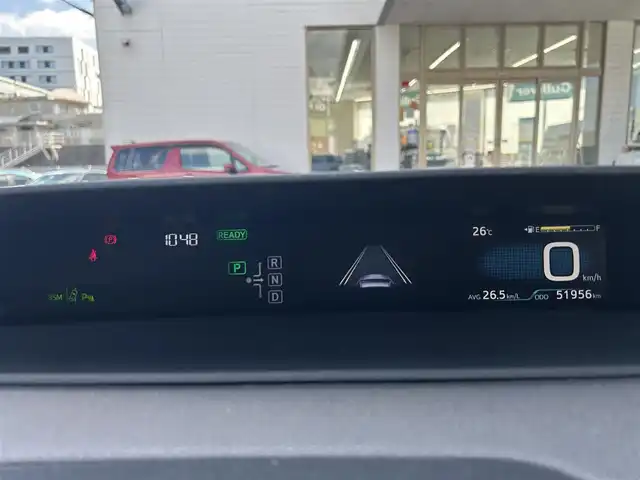 トヨタ プリウス A 大分県 2017(平29)年 5.2万km シルバーM ワンオーナー/プッシュスタート/純正SDナビ(FM/AM/CD/DVD/BT/TV)/ドライブモードセレクト/クルーズコントロール/シンプルインテリジェントパーキングアシスト/ビルトインETC/ドアバイザー/純正フロアマット/純正15インチAW/オートライト/オートマチックハイビーム/ABS/VSC/LDA/BSM/HUD/車両接近通報/前後コーナーセンサー/スマートキー/スペアキー/ISOFIX/SRSダブル・サイドエアバッグ/SRSカーテンエアバッグ/取扱説明書/ナビ取扱説明書/保証書