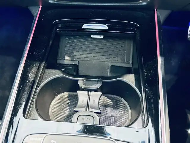 メルセデス・ベンツ ＧＬＢ２００ｄ AMGライン 大阪府 2020(令2)年 4.2万km ポーラホワイト レーダーセーフティP/サンルーフ/ＡＣＣ/純正ナビ/ＴＶ/360度カメラ/純正19インチＡＷ/ＬＥＤヘッドライト/電動リアゲート/ブラインドスポット/ワイヤレス充電/ハーフレザー/メモリ付きパワーシート/シートヒーター/ルーフレール/ETC/ドラレコ