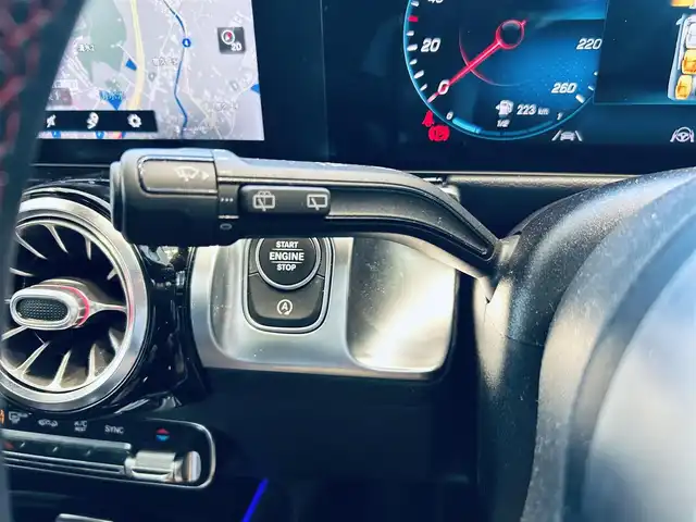 メルセデス・ベンツ ＧＬＢ２００ｄ AMGライン 大阪府 2020(令2)年 4.2万km ポーラホワイト レーダーセーフティP/サンルーフ/ＡＣＣ/純正ナビ/ＴＶ/360度カメラ/純正19インチＡＷ/ＬＥＤヘッドライト/電動リアゲート/ブラインドスポット/ワイヤレス充電/ハーフレザー/メモリ付きパワーシート/シートヒーター/ルーフレール/ETC/ドラレコ