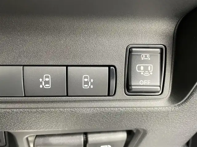 日産 セレナ e－パワー ハイウェイスター V 宮城県 2025(令7)年 0.1千km 白Ⅱ 登録済未使用車/ヘッドランプ オートレベライザー/アダプティブLEDヘッドライトシステム/インテリジェント アラウンドビューモニター（移動物 検知機能付）/インテリジェント ルームミラー/アドバンスドドライブアシストディスプレイ（12.3インチカラーディスプレイ）/統合型インターフェースディスプレイ/ワイヤレス充電器+6スピーカー/NissanConnectナビゲーションシステム（地デジ内蔵）/車載通信ユニット（TCU［Telematics Control Unit］）+ETC2.0ユニット（ビルトインタイプ）/ドライブレコーダー（前後セット）+/プロパイロット（ナビリンク機能付）+プロパイロット緊急停止支援システム（SOSコール機能付）+SOSコール/後席専用モニターHDMI NissanConnectナビ付車用