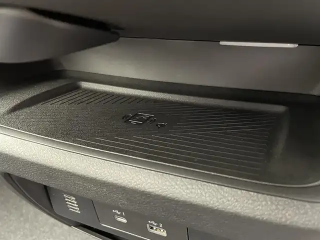 日産 セレナ e－パワー ハイウェイスター V 宮城県 2025(令7)年 0.1千km 白Ⅱ 登録済未使用車/ヘッドランプ オートレベライザー/アダプティブLEDヘッドライトシステム/インテリジェント アラウンドビューモニター（移動物 検知機能付）/インテリジェント ルームミラー/アドバンスドドライブアシストディスプレイ（12.3インチカラーディスプレイ）/統合型インターフェースディスプレイ/ワイヤレス充電器+6スピーカー/NissanConnectナビゲーションシステム（地デジ内蔵）/車載通信ユニット（TCU［Telematics Control Unit］）+ETC2.0ユニット（ビルトインタイプ）/ドライブレコーダー（前後セット）+/プロパイロット（ナビリンク機能付）+プロパイロット緊急停止支援システム（SOSコール機能付）+SOSコール/後席専用モニターHDMI NissanConnectナビ付車用