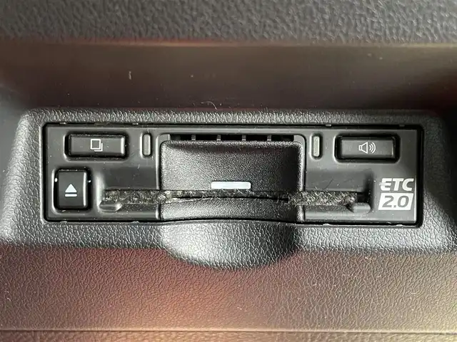 トヨタ アルファードハイブリット Z 東京都 2024(令6)年 1.4万km プラチナホワイトパールマイカ モデリスタフルエアロ〔REGAL DIGNITY STYLE〕/モデリスタシグネチャーイルミブレード/左右独立ムーンルーフ/ユニバーサルステップ/純正14型ディスプレイオーディオ/　・ナビ/フルセグTV/純正フリップダウンモニター/パノラミックビューモニター/アドバンストパーク/トヨタセーフティセンス/レーダークルーズコントロール/オートマチックハイビーム/クリアランスソナー/BSM/両側パワースライドドア/ワイヤレス充電/AC100V/ビルトインETC2.0/エグゼクティブパワーシート/シートヒーター/ベンチレーション/ステアリングヒーター/純正18インチAW〔ブラック塗装〕/3眼LEDヘッドライト/スマートキー/純正フロアマット/プッシュスタート/スマートキー