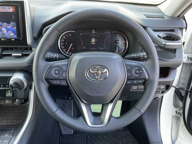 トヨタ ＲＡＶ４ G Zパッケージ 道北・旭川 2019(平31)年 4.6万km ホワイトパールクリスタルシャイン /4WD//禁煙車//純正9型SDナビ//CD/DVD/SD/MSV/BT/フルセグ//バックカメラ//デジタルインナーミラー//トヨタセーフティセンス//PCS/ACC/LTA/BSM/RCTA/PKSB/RSA//クリアランスソナー//合皮シート//シートヒーター//運転席メモリ付きパワーシート//ステアリングヒーター//ハンズフリーパワーバックドア//ビルトインETC//オートハイビーム//オートライト//LEDヘッドライト//フォグライト//純正フロアマット//ドアバイザー//ルーフレール