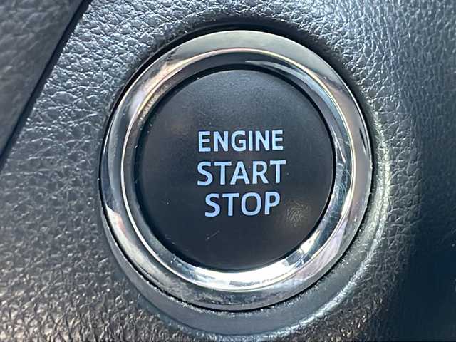 トヨタ ＲＡＶ４ G Zパッケージ 道北・旭川 2019(平31)年 4.6万km ホワイトパールクリスタルシャイン /4WD//禁煙車//純正9型SDナビ//CD/DVD/SD/MSV/BT/フルセグ//バックカメラ//デジタルインナーミラー//トヨタセーフティセンス//PCS/ACC/LTA/BSM/RCTA/PKSB/RSA//クリアランスソナー//合皮シート//シートヒーター//運転席メモリ付きパワーシート//ステアリングヒーター//ハンズフリーパワーバックドア//ビルトインETC//オートハイビーム//オートライト//LEDヘッドライト//フォグライト//純正フロアマット//ドアバイザー//ルーフレール