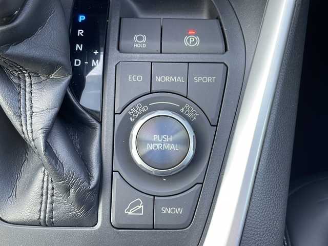 トヨタ ＲＡＶ４ G Zパッケージ 道北・旭川 2019(平31)年 4.6万km ホワイトパールクリスタルシャイン /4WD//禁煙車//純正9型SDナビ//CD/DVD/SD/MSV/BT/フルセグ//バックカメラ//デジタルインナーミラー//トヨタセーフティセンス//PCS/ACC/LTA/BSM/RCTA/PKSB/RSA//クリアランスソナー//合皮シート//シートヒーター//運転席メモリ付きパワーシート//ステアリングヒーター//ハンズフリーパワーバックドア//ビルトインETC//オートハイビーム//オートライト//LEDヘッドライト//フォグライト//純正フロアマット//ドアバイザー//ルーフレール