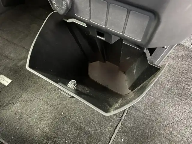 トヨタ ルーミー カスタムG S 富山県 2017(平29)年 2.1万km ブラックマイカメタリック 純正ナビ（CD　bluetooth）/ワンセグTV/バックカメラ/リアコーナーセンサー/ビルトインETC/両側パワースライドドア/前ドラレコ（DRT-H66A）/衝突軽減ブレーキ/車線逸脱警報/先行車発進お知らせ/クルーズコントロール/横滑防止装置/LEDヘッドライト/フォグ/スマートキー/プッシュスタート/純正マット・バイザー