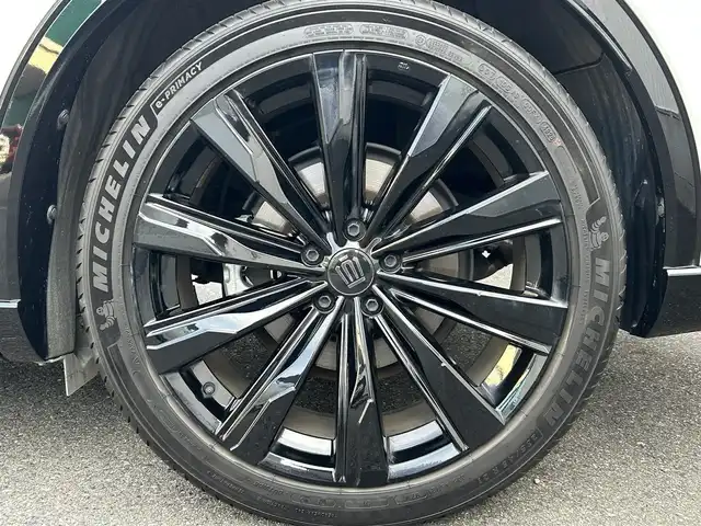 トヨタ クラウン スポーツ Z 栃木県 2024(令6)年 1.1万km プレシャスホワイトパール ワンオーナー/ToyotaSafetySense/・プリクラッシュセーフティ/・緊急時操舵支援＋フロントクロストラフィックアラート［FCTA］＋レーンチェンジアシスト［LCA］/・レーントレーシングアシスト［LTA］＋レーンディパーチャーアラート［LDA］/・レーダークルーズコントロール/・アダプティブハイビームシステム［AHS］/・オートマチックハイビーム［AHB］/・ロードサインアシスト［RSA］/・ドライバー異常時対応システム/・プロアクティブドライビングアシスト［PDA］/・発進遅れ告知機能［TMN］/・ブラインドスポットモニター［BSM］＋安心降車アシスト［SEA］＋後方車両接近告知＋周辺車両接近時サポート/(録画機能・通報提案機能)＋後方車両への接近警報＋セカンダリーコリジョンブレーキ(停車中後突対応)/パーキングサポートブレーキ/ドライブレコーダー(前後方)/トヨタ チームメイト/・アドバンスト パーク(リモート機能付)＋パーキングサポートブレーキ(周囲静止物)/・アドバンスト ドライブ(渋滞時支援)/パノラミックビューモニター/デジタルインナーミラー/ディスプレイオーディオ(コネクティッドナビ対応)Plus