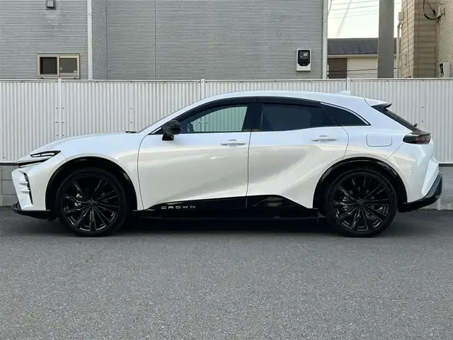 トヨタ クラウン スポーツ Z 栃木県 2024(令6)年 1.1万km プレシャスホワイトパール ワンオーナー/ToyotaSafetySense/・プリクラッシュセーフティ/・緊急時操舵支援＋フロントクロストラフィックアラート［FCTA］＋レーンチェンジアシスト［LCA］/・レーントレーシングアシスト［LTA］＋レーンディパーチャーアラート［LDA］/・レーダークルーズコントロール/・アダプティブハイビームシステム［AHS］/・オートマチックハイビーム［AHB］/・ロードサインアシスト［RSA］/・ドライバー異常時対応システム/・プロアクティブドライビングアシスト［PDA］/・発進遅れ告知機能［TMN］/・ブラインドスポットモニター［BSM］＋安心降車アシスト［SEA］＋後方車両接近告知＋周辺車両接近時サポート/(録画機能・通報提案機能)＋後方車両への接近警報＋セカンダリーコリジョンブレーキ(停車中後突対応)/パーキングサポートブレーキ/ドライブレコーダー(前後方)/トヨタ チームメイト/・アドバンスト パーク(リモート機能付)＋パーキングサポートブレーキ(周囲静止物)/・アドバンスト ドライブ(渋滞時支援)/パノラミックビューモニター/デジタルインナーミラー/ディスプレイオーディオ(コネクティッドナビ対応)Plus