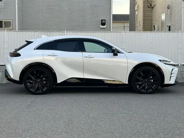 トヨタ クラウン スポーツ Z 栃木県 2024(令6)年 1.1万km プレシャスホワイトパール ワンオーナー/ToyotaSafetySense/・プリクラッシュセーフティ/・緊急時操舵支援＋フロントクロストラフィックアラート［FCTA］＋レーンチェンジアシスト［LCA］/・レーントレーシングアシスト［LTA］＋レーンディパーチャーアラート［LDA］/・レーダークルーズコントロール/・アダプティブハイビームシステム［AHS］/・オートマチックハイビーム［AHB］/・ロードサインアシスト［RSA］/・ドライバー異常時対応システム/・プロアクティブドライビングアシスト［PDA］/・発進遅れ告知機能［TMN］/・ブラインドスポットモニター［BSM］＋安心降車アシスト［SEA］＋後方車両接近告知＋周辺車両接近時サポート/(録画機能・通報提案機能)＋後方車両への接近警報＋セカンダリーコリジョンブレーキ(停車中後突対応)/パーキングサポートブレーキ/ドライブレコーダー(前後方)/トヨタ チームメイト/・アドバンスト パーク(リモート機能付)＋パーキングサポートブレーキ(周囲静止物)/・アドバンスト ドライブ(渋滞時支援)/パノラミックビューモニター/デジタルインナーミラー/ディスプレイオーディオ(コネクティッドナビ対応)Plus