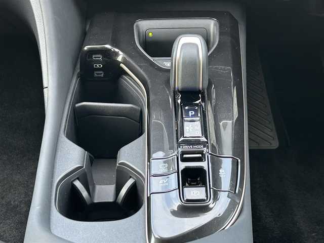 トヨタ クラウン スポーツ Z 栃木県 2024(令6)年 1.1万km プレシャスホワイトパール ワンオーナー/ToyotaSafetySense/・プリクラッシュセーフティ/・緊急時操舵支援＋フロントクロストラフィックアラート［FCTA］＋レーンチェンジアシスト［LCA］/・レーントレーシングアシスト［LTA］＋レーンディパーチャーアラート［LDA］/・レーダークルーズコントロール/・アダプティブハイビームシステム［AHS］/・オートマチックハイビーム［AHB］/・ロードサインアシスト［RSA］/・ドライバー異常時対応システム/・プロアクティブドライビングアシスト［PDA］/・発進遅れ告知機能［TMN］/・ブラインドスポットモニター［BSM］＋安心降車アシスト［SEA］＋後方車両接近告知＋周辺車両接近時サポート/(録画機能・通報提案機能)＋後方車両への接近警報＋セカンダリーコリジョンブレーキ(停車中後突対応)/パーキングサポートブレーキ/ドライブレコーダー(前後方)/トヨタ チームメイト/・アドバンスト パーク(リモート機能付)＋パーキングサポートブレーキ(周囲静止物)/・アドバンスト ドライブ(渋滞時支援)/パノラミックビューモニター/デジタルインナーミラー/ディスプレイオーディオ(コネクティッドナビ対応)Plus