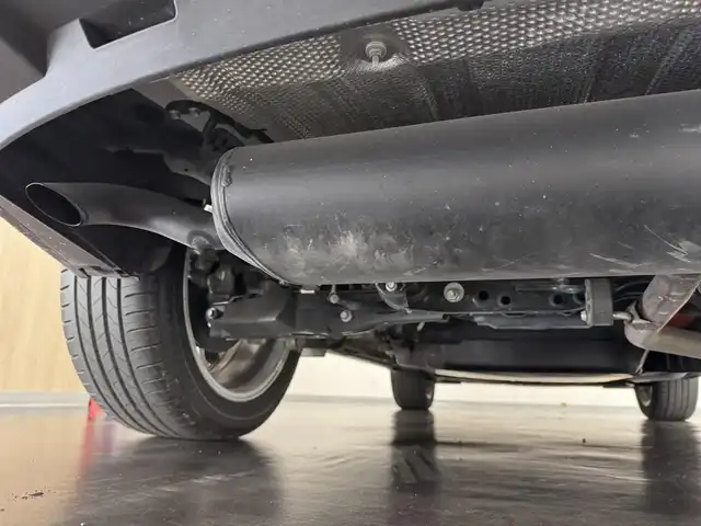 レクサス ＮＸ 350h Fスポーツ 三重県 2022(令4)年 4万km ホワイトノーヴァガラスフレーク Pガソリン・ハイブリッド/FF/MTモード付CVT/14インチナビ/（FM/AM/TV/Bluetooth/USB/iPod/Miracast/CarPlay/AndroidAuto）/パノラミックビューモニター（床下透過表示機能付）*/ETC2.0/LEXUS Safety System＋/・プリクラッシュセーフティ/・緊急時操舵支援＋フロントクロストラフィックアラート＋レーンチェンジアシスト*/・アダプティブハイビーム/・レーントレーシングアシスト/・レーダークルコン/・ロードサインアシスト/・プロアクティブドライビングアシスト/●ブラインドスポットモニター/●安心降車アシスト/●パーキングサポートブレーキ（静止物＋後方接近車両、後方歩行者）/など/装備/・パノラマムーンルーフ*＋ルーフレール/・3眼LEDヘッドランプ*/・寒冷地仕様/・黒×白 Fスポ用シート（本革・ブラック＆リッチクリーム）/・8wayパワーシート（Dメモリー・ランバーサポート付/N）/・シートベンチレーション（D/N）/・ハンズフリーパワーバックドア/・AC100Vコンセント（100W）/・カラーHUD（連動ステアリングスイッチ付）/・左右独立オートエアコン/・スマートキーx2/など/*…OP