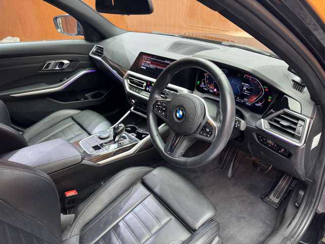 ＢＭＷ ＢＭＷ ３２０ｄ xDrive ツーリング Mスポーツ 千葉県 2019(令1)年 6.4万km サファイアブラックP ハイラインＰＫＧ　/ＡＣＣ　/黒革シート　/ナビ　/Ｂカメラ　/Ｂｌｕｅｔｏｏｔｈ接続　/電動リアゲート　/電動シート　/シートヒーター　/ＬＥＤヘッドライト　　/衝突軽減Ｂ　/ＢＳＭ　/ＬＫＡ　　/ＥＴＣ　/ドラレコ