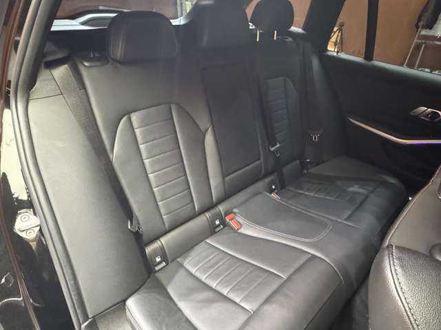 ＢＭＷ ＢＭＷ ３２０ｄ xDrive ツーリング Mスポーツ 千葉県 2019(令1)年 6.4万km サファイアブラックP ハイラインＰＫＧ　/ＡＣＣ　/黒革シート　/ナビ　/Ｂカメラ　/Ｂｌｕｅｔｏｏｔｈ接続　/電動リアゲート　/電動シート　/シートヒーター　/ＬＥＤヘッドライト　　/衝突軽減Ｂ　/ＢＳＭ　/ＬＫＡ　　/ＥＴＣ　/ドラレコ