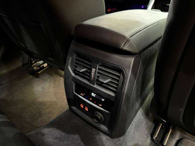 ＢＭＷ ＢＭＷ ３２０ｄ xDrive ツーリング Mスポーツ 千葉県 2019(令1)年 6.4万km サファイアブラックP ハイラインＰＫＧ　/ＡＣＣ　/黒革シート　/ナビ　/Ｂカメラ　/Ｂｌｕｅｔｏｏｔｈ接続　/電動リアゲート　/電動シート　/シートヒーター　/ＬＥＤヘッドライト　　/衝突軽減Ｂ　/ＢＳＭ　/ＬＫＡ　　/ＥＴＣ　/ドラレコ