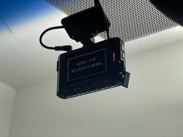 トヨタ ハリアー プレミアム 茨城県 2015(平27)年 8.2万km ホワイトパールクリスタルシャイン メモリナビ　フルセグＴＶ　バックモニター　後席モニター　ＬＥＤヘッドライト　フォグライト　スマートキー　純正１８インチアルミホイール　ハーフレザーシート　ウッドコンビステアリング　横滑り防止装置