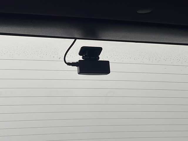 トヨタ ハリアー プレミアム 茨城県 2015(平27)年 8.2万km ホワイトパールクリスタルシャイン メモリナビ　フルセグＴＶ　バックモニター　後席モニター　ＬＥＤヘッドライト　フォグライト　スマートキー　純正１８インチアルミホイール　ハーフレザーシート　ウッドコンビステアリング　横滑り防止装置