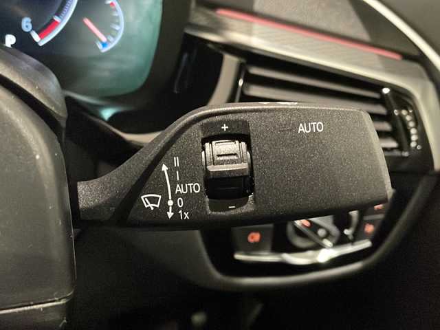 ＢＭＷ ５２３ｄ xDrive Mスピリット 新潟県 2020(令2)年 4万km アルピンホワイトⅢ オプション装備/ハイライン・パッケージ/・ランバー・サポート（運転席&助手席、電動調節式）/・シート・ヒーティング（フロント&リヤ）/・ダコタ・レザー・シート/アドバンス・パッケージ/・コンフォート・アクセス（スマート・オープン機能付）/・オートマチック・トランク・リッド・オペレーション(オープン／クローズ）/・アンビエント・ライト（ドア・パネル、インスツルメント・パネル、フロント・センター・コンソール内）/・アダプティブLEDヘッドライト/・LEDスモール・ライト・リング/・LEDフロント・サイド・マーカー、ハイビーム・アシスタント。光軸自動調整機構付）/・パーキング・アシスト・プラス/・パーキング・アシスト、トップ・ビュー＋3Dビュー、サイド・ビュー・カメラ、リヤ・ビュー・カメラ/・電動フロント・シート/標準装備/ドライビング・アシスト・プラス/・ACC／アクティブ・クルーズ・コントロール/・ステアリング&レーン・コントロール・アシスト/・レーン・ディパーチャー・ウォーニング/・レーン・チェンジ・ウォーニング/BMWヘッドアップ・ディスプレイ/USBオーディオ・インターフェイス/ETC2.0