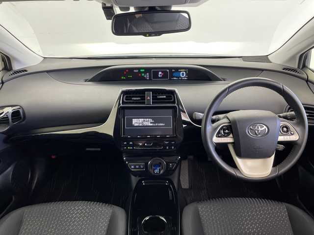 トヨタ プリウス Sセーフティプラス 愛知県 2018(平30)年 1.4万km アティチュードブラックマイカ 純正９インチナビ/・Ｂｌｕｅｔｏｏｔｈ/・フルセグ/・ＤＶＤ　ＣＤ/モデリスタエアロ/バックカメラ/ビルトインＥＴＣ/パーキングアシスト/トヨタセーフティーセンス/追従クルコン/衝突軽減/クリアランスソナー/レーンキープ/オートマチックハイビーム/LEDヘッドライト/ステアリングスイッチ