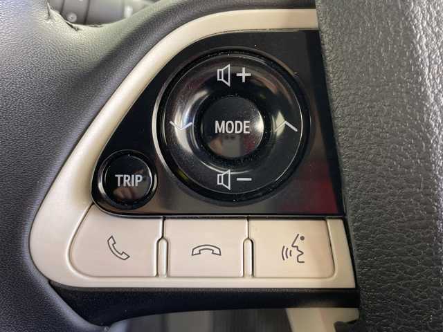 トヨタ プリウス Sセーフティプラス 愛知県 2018(平30)年 1.4万km アティチュードブラックマイカ 純正９インチナビ/・Ｂｌｕｅｔｏｏｔｈ/・フルセグ/・ＤＶＤ　ＣＤ/モデリスタエアロ/バックカメラ/ビルトインＥＴＣ/パーキングアシスト/トヨタセーフティーセンス/追従クルコン/衝突軽減/クリアランスソナー/レーンキープ/オートマチックハイビーム/LEDヘッドライト/ステアリングスイッチ