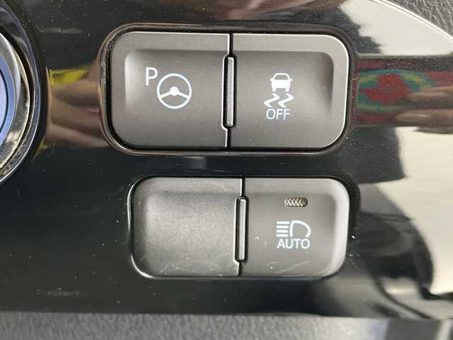 トヨタ プリウス Sセーフティプラス 愛知県 2018(平30)年 1.4万km アティチュードブラックマイカ 純正９インチナビ/・Ｂｌｕｅｔｏｏｔｈ/・フルセグ/・ＤＶＤ　ＣＤ/モデリスタエアロ/バックカメラ/ビルトインＥＴＣ/パーキングアシスト/トヨタセーフティーセンス/追従クルコン/衝突軽減/クリアランスソナー/レーンキープ/オートマチックハイビーム/LEDヘッドライト/ステアリングスイッチ