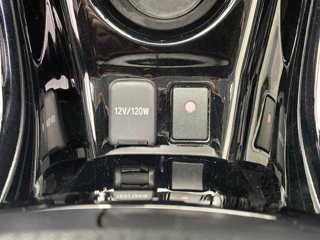 トヨタ プリウス Sセーフティプラス 愛知県 2018(平30)年 1.4万km アティチュードブラックマイカ 純正９インチナビ/・Ｂｌｕｅｔｏｏｔｈ/・フルセグ/・ＤＶＤ　ＣＤ/モデリスタエアロ/バックカメラ/ビルトインＥＴＣ/パーキングアシスト/トヨタセーフティーセンス/追従クルコン/衝突軽減/クリアランスソナー/レーンキープ/オートマチックハイビーム/LEDヘッドライト/ステアリングスイッチ