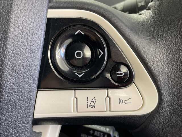 トヨタ プリウス Sセーフティプラス 愛知県 2018(平30)年 1.4万km アティチュードブラックマイカ 純正９インチナビ/・Ｂｌｕｅｔｏｏｔｈ/・フルセグ/・ＤＶＤ　ＣＤ/モデリスタエアロ/バックカメラ/ビルトインＥＴＣ/パーキングアシスト/トヨタセーフティーセンス/追従クルコン/衝突軽減/クリアランスソナー/レーンキープ/オートマチックハイビーム/LEDヘッドライト/ステアリングスイッチ